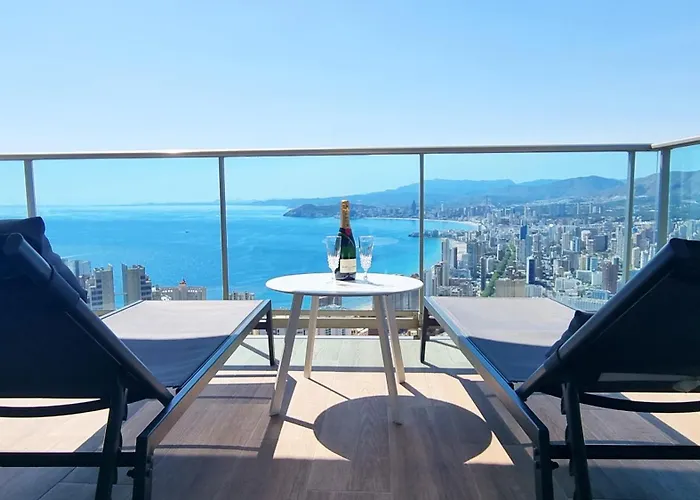 Skyscraper With Panoramic Views - Floor 38 بينايدورم