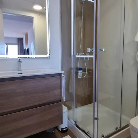 Skyscraper With Panoramic Views - Floor 38 *