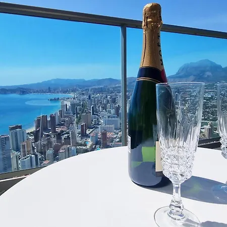 Skyscraper With Panoramic Views - Floor 38