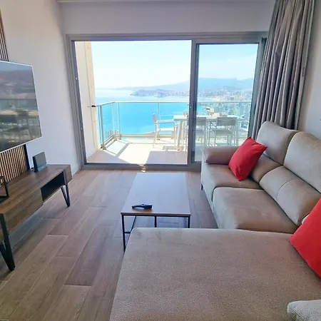 Skyscraper With Panoramic Views - Floor 38 *